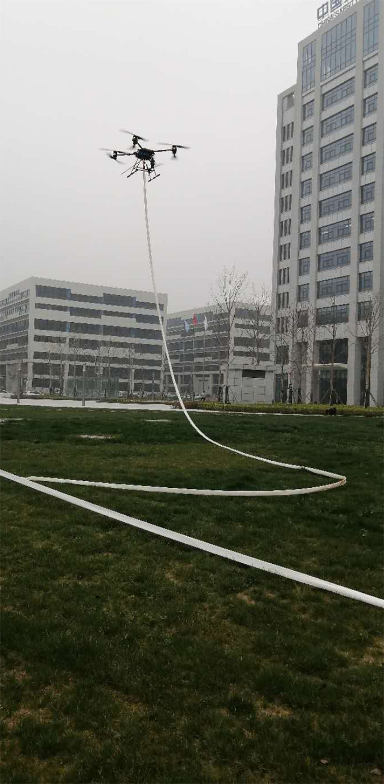 可以空中拖水帶100米的滅火無人機(jī)，助力高層建筑救援