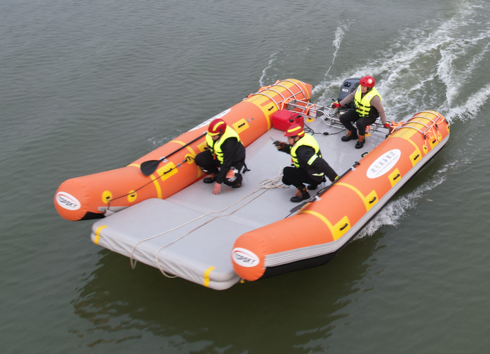 充氣救援運(yùn)輸船（第3代，輕型+裝配式+水域救援綜合監(jiān)控裝置+60馬力舷外機(jī)）LT-FYJ25